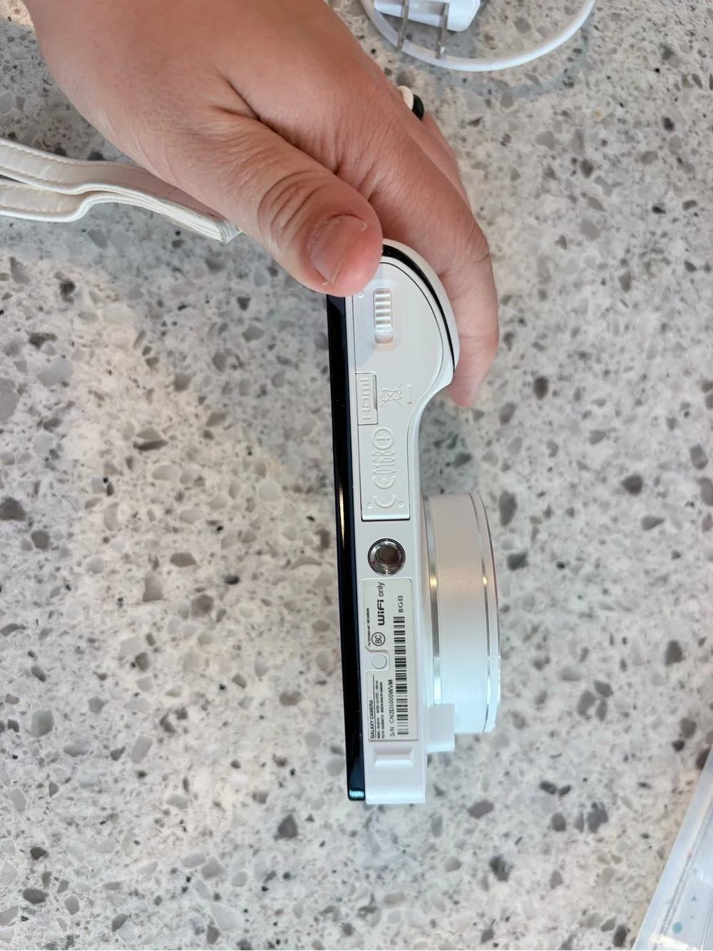 Samsung White Digital Camera